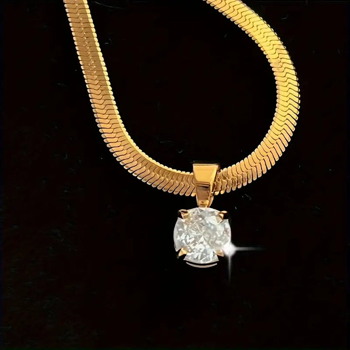 Collana elegante con ciondolo di strass | Oro